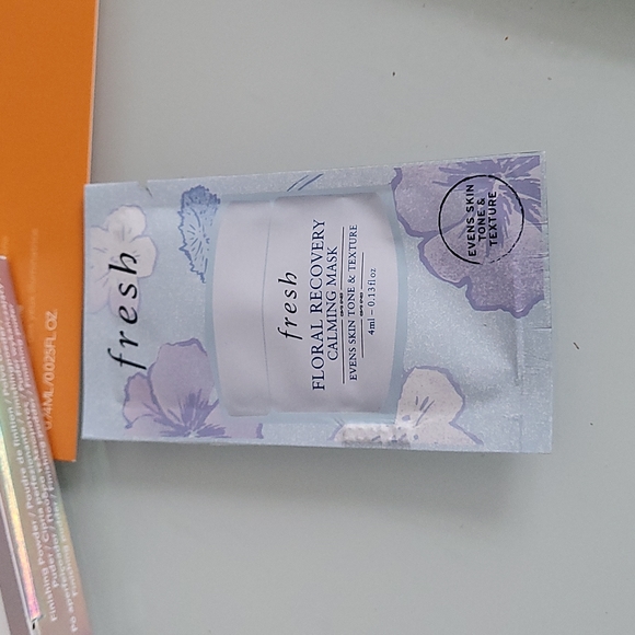 Becca light shifter finishing powder , Olehenriksen eye crème , fresh recovery - Picture 3 of 8